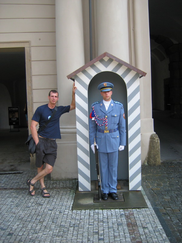 Changing of the guards bij de Burcht in Praag