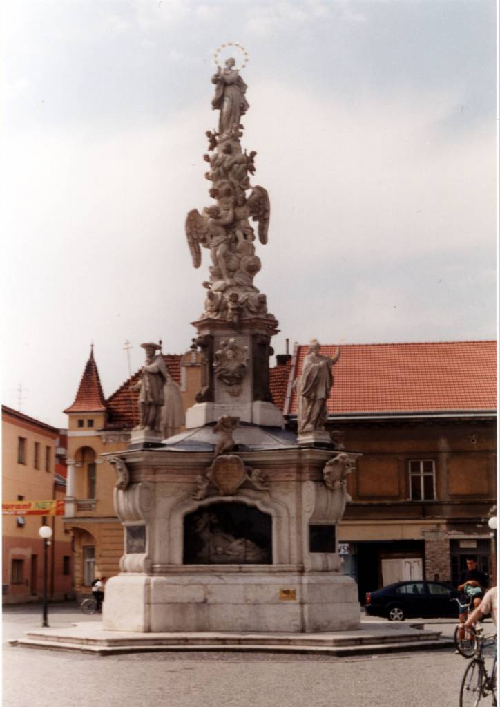 Monument op plein van Uhersky Hradice