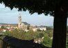 Kutná Hora - Uitzicht van het terras naar de stad.jpg