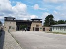 Poort Mauthausen.jpg