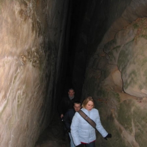 Marketa, Lubos & Bart in een steegje