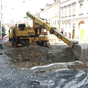 Werkzaamheden in Brno met oude machines