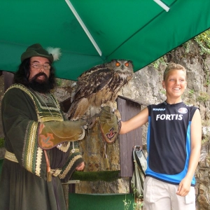 kleinzoon dion   met een oehoe(grootste in de soort)