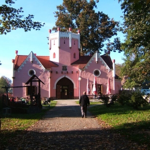 Restaurant aan de rand van park in Vlasim