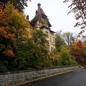 Villa in herfstkleuren