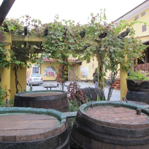 Jaroškova slivovice stokerij Mutìnice