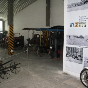 NZM muzeum met oude tractoren en andere machines
