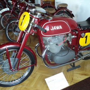 Jawa's in het museum van Hrad Kamen