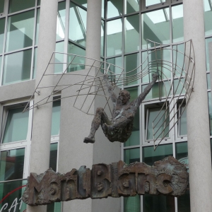 Kunstwerk bij cafe mont blanc Svetla nat Sazavou