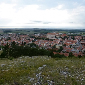 Uitzicht over Mikulov vanaf Svatý kopeček