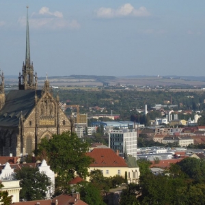 Brno: uitzicht op Petrov vanaf de burchtheuvel
