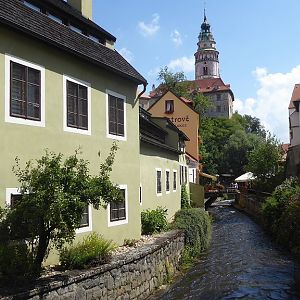 Český Krumlov : doorkijkje naar de kasteeltoren
