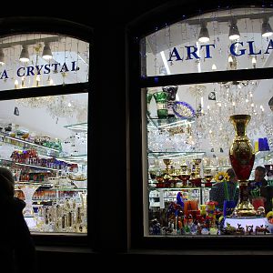 Glaswerkwinkel met Boheems kristal in Praag
