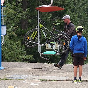 Pancíř: ook de fietsen gaan mee in de stoeltjeslift
