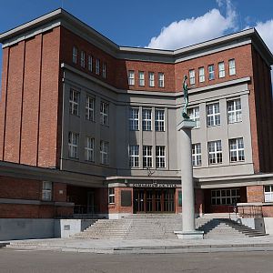 Hradec Králové: J. Tyl Gymnasium