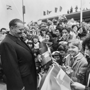 President Tito (Joegoslavië), begroet door de Praagse bevolking - foto: Anefo-CTK, 4 juni 1965