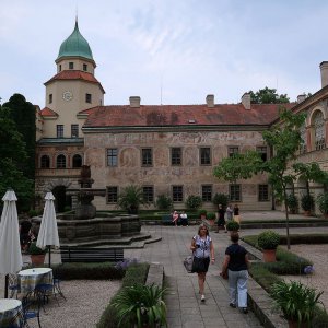 Castolovice: kasteel/binnenhof