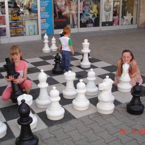 potje schaken op plein in benesov