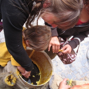 Kaarsenmakers in Ustek