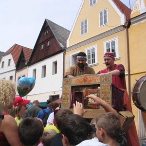 Ustek - Theater op stelten