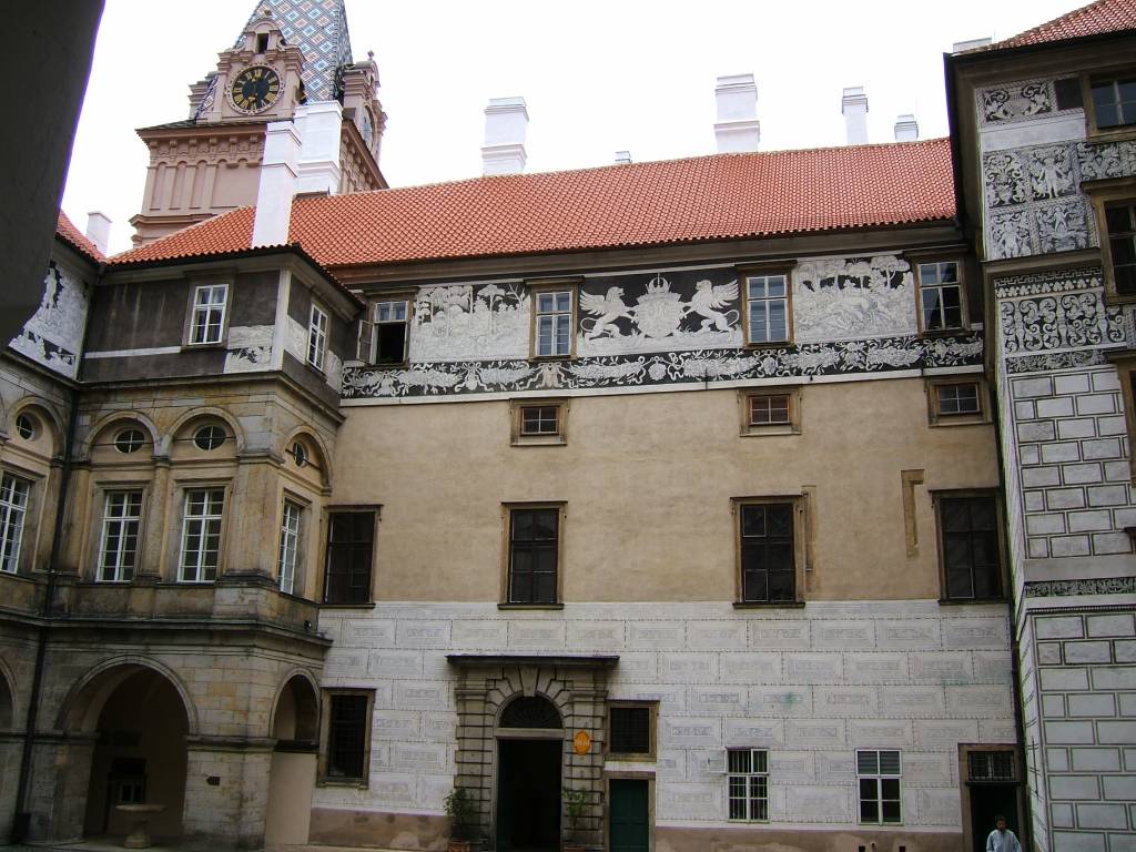 Brandys nad Labem - kasteel binnenplaats