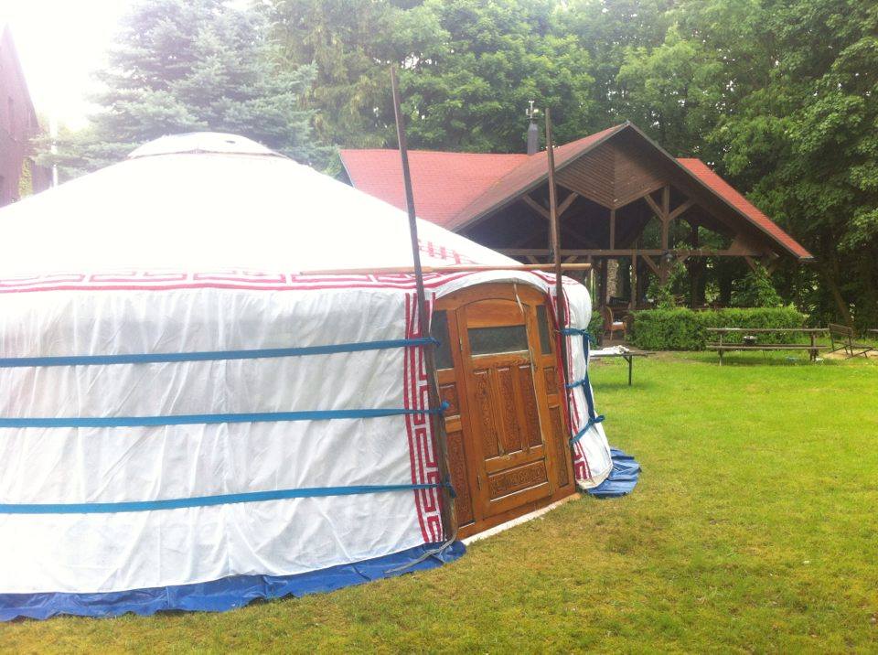 De 40 m2 yurt en tuinrestaurant