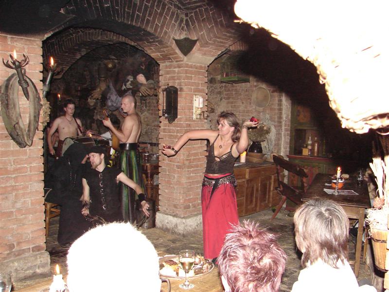 Detenice middeleeuws spectakel in de "pivovar".