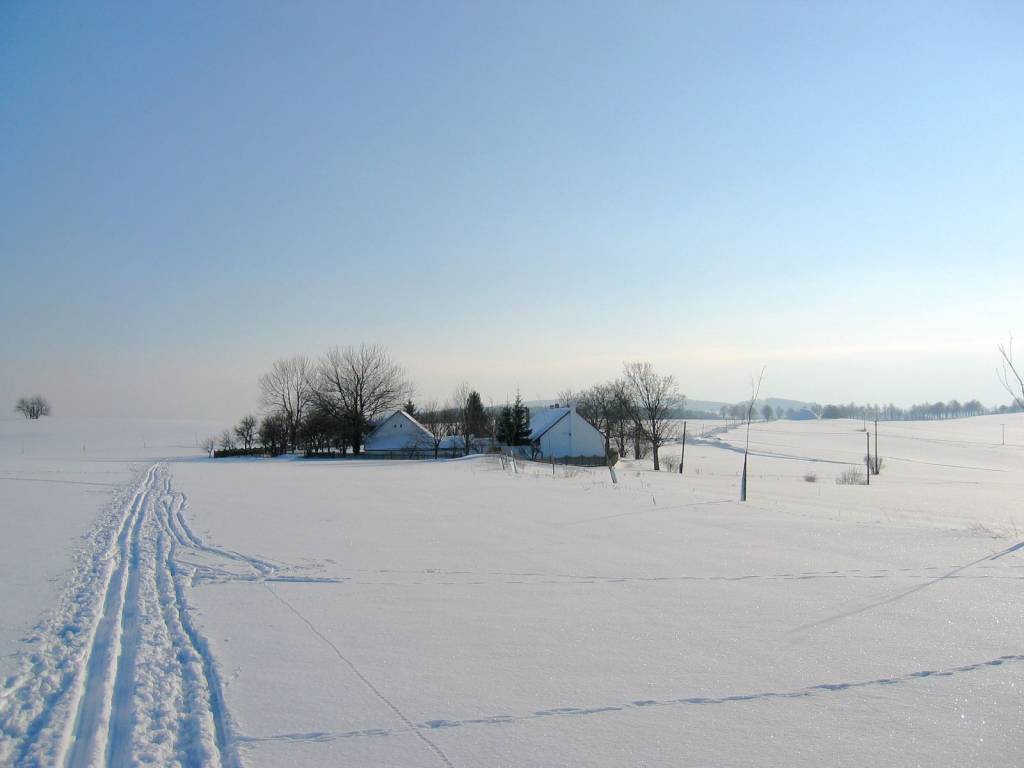 Eenzaam  boerderijtje in Tsjechisch Siberië