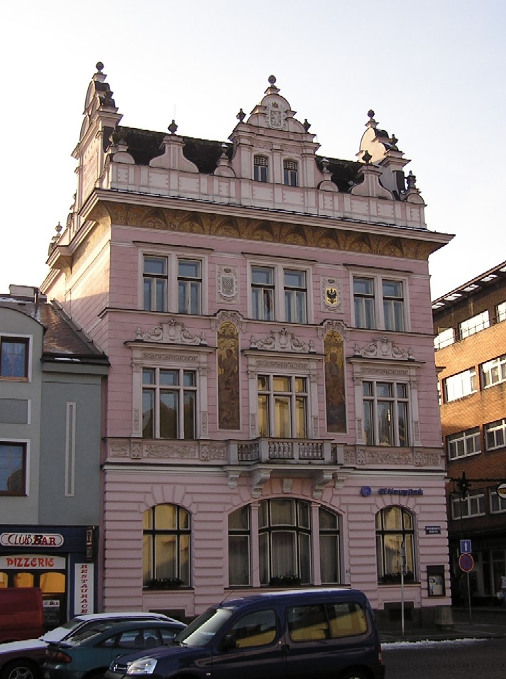 Gebouw op Masarykovo námìstí Náchod