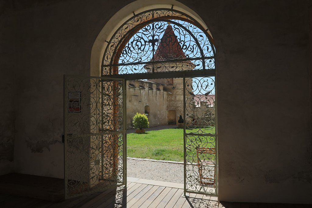 Horšovský Týn : 17e eeuws ijzeren hekwerk op het kasteel