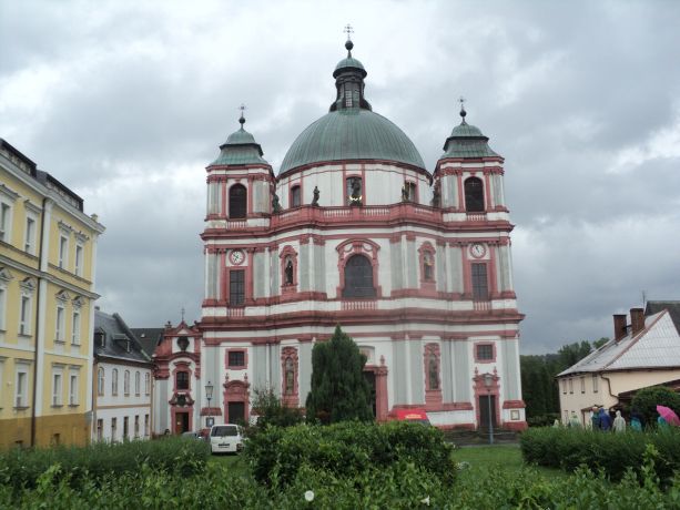 Jablonné v Podještědí - basiliek van St. Lawrence en St. Zdislava