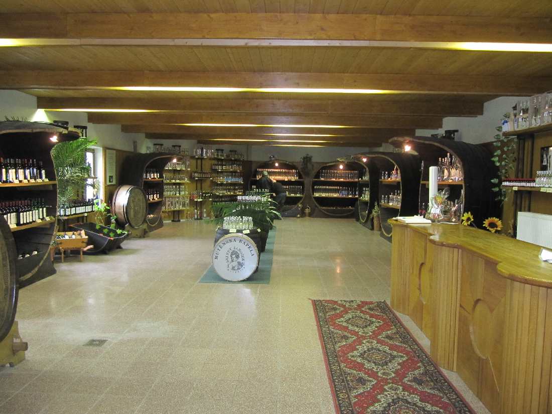 Jaroškova slivovice stokerij Mutìnice