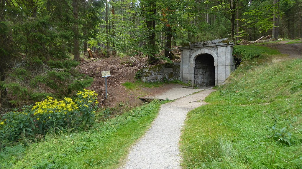 Jelení : zuidportaal Schwarzenberg kanaal tunnel