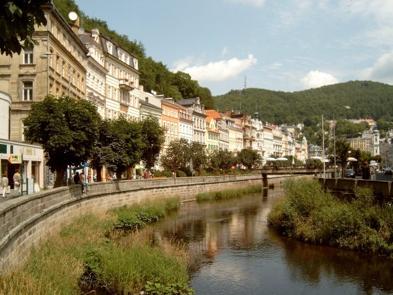 Karlovy Vary, uitzicht over de rivier