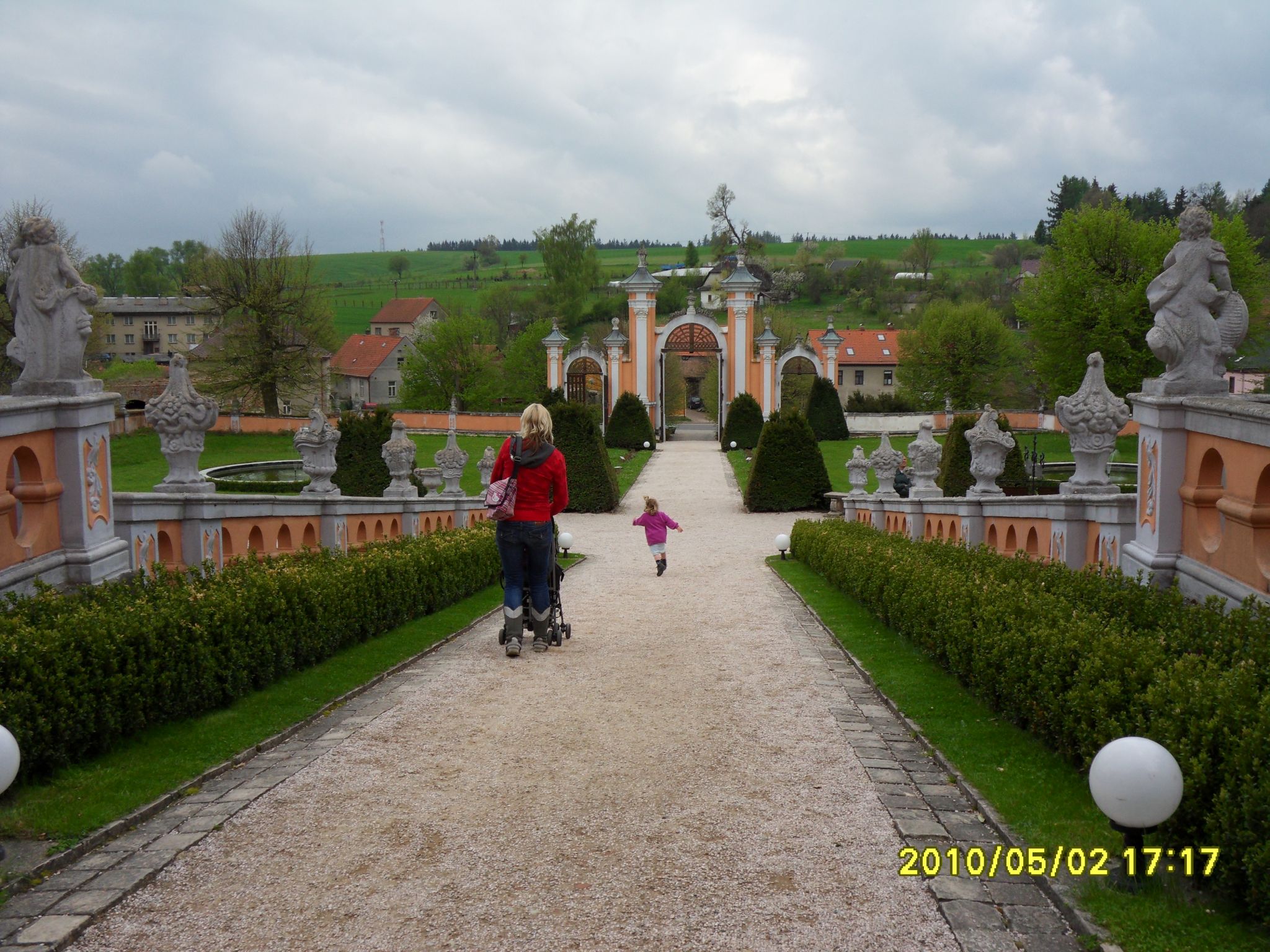 Nove Hrady. Op weg naar de uitgang.