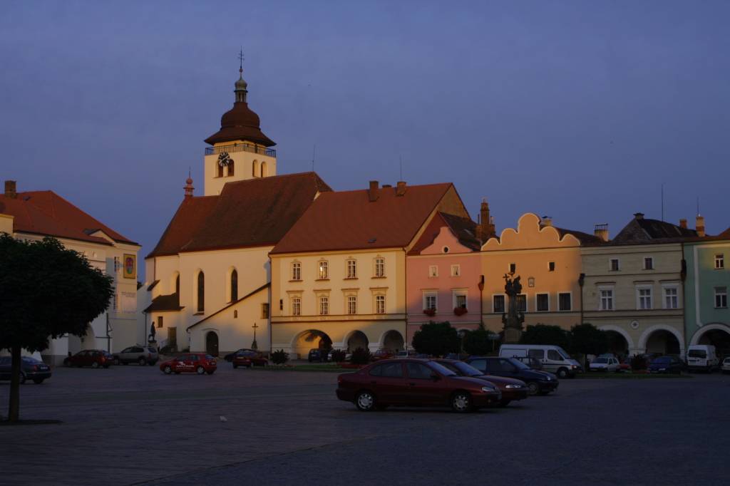 Nove Mesto nad Metuji - het plein in de avond