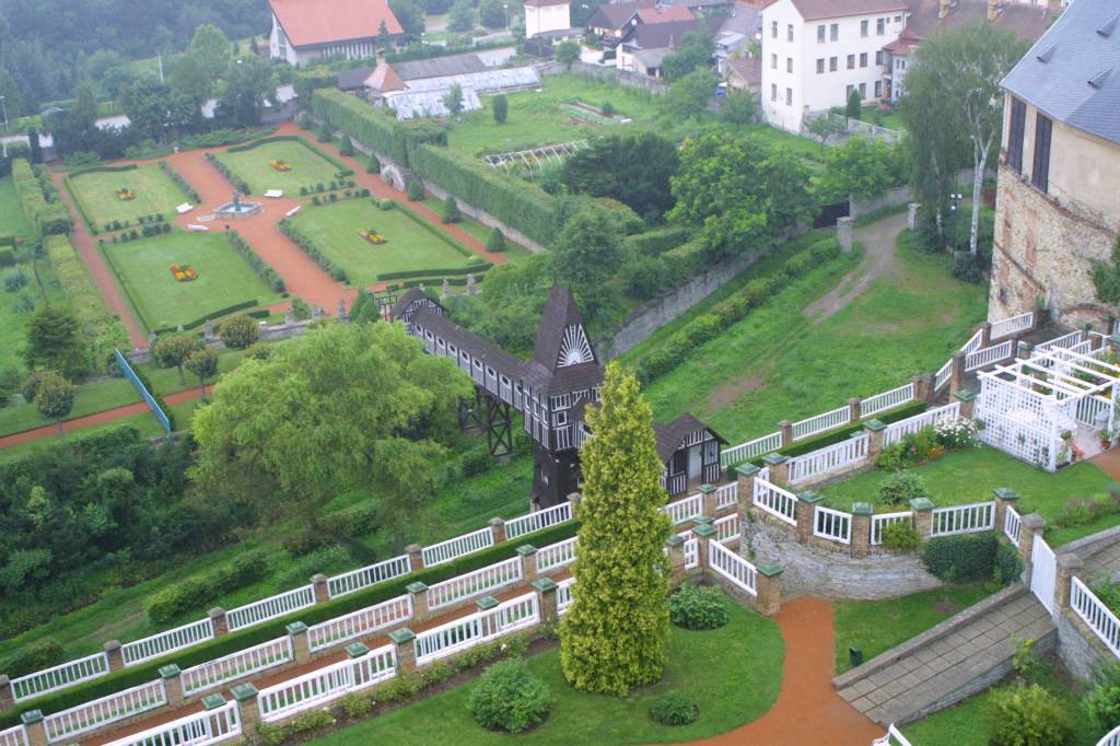 Nove Mesto nad Metuji - overzicht aan de achterkant