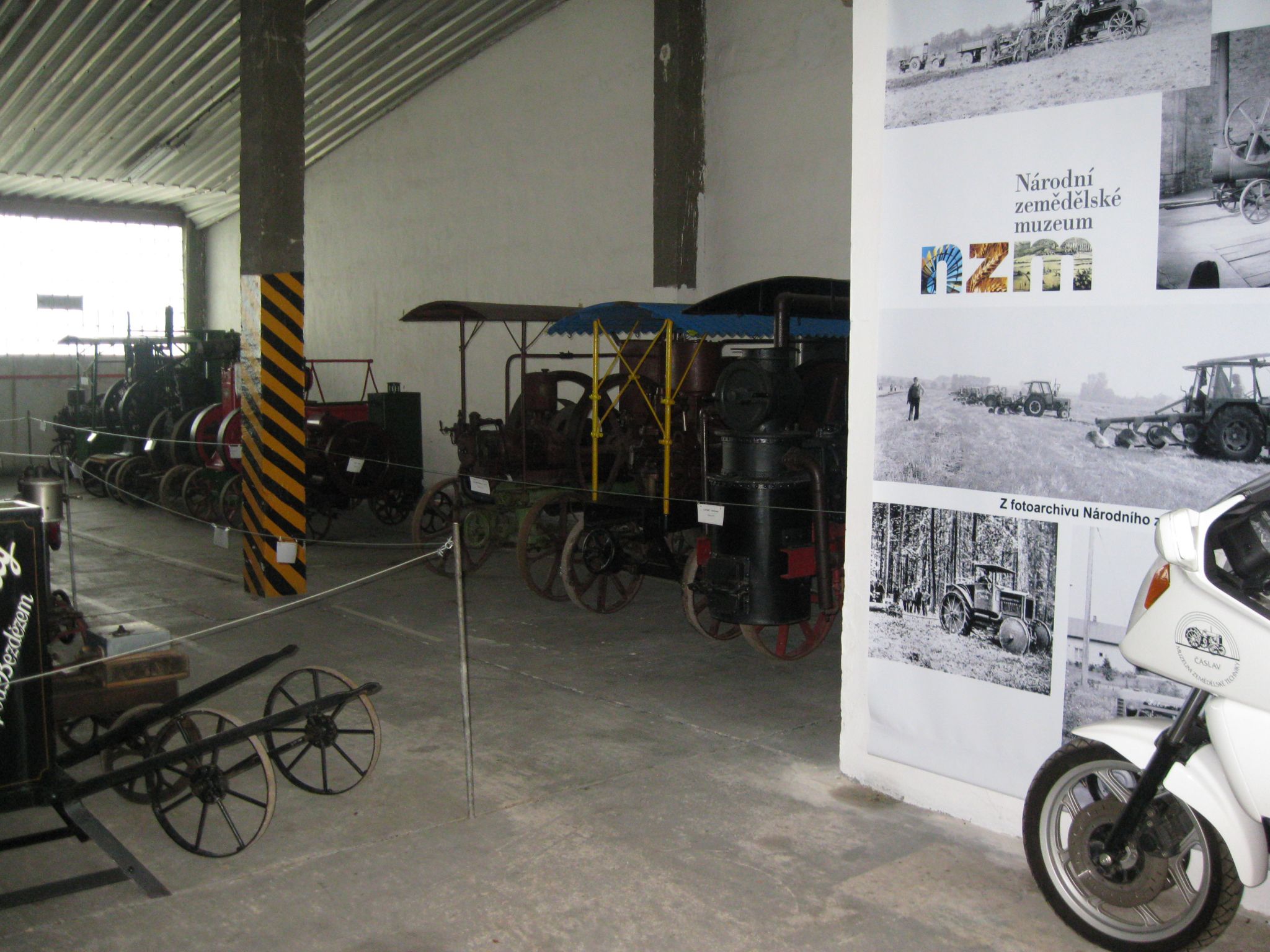 NZM muzeum met oude tractoren en andere machines