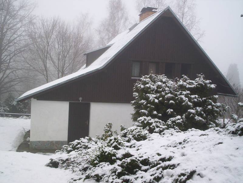 ons huisje in de sneeuw,  22 februari 2007