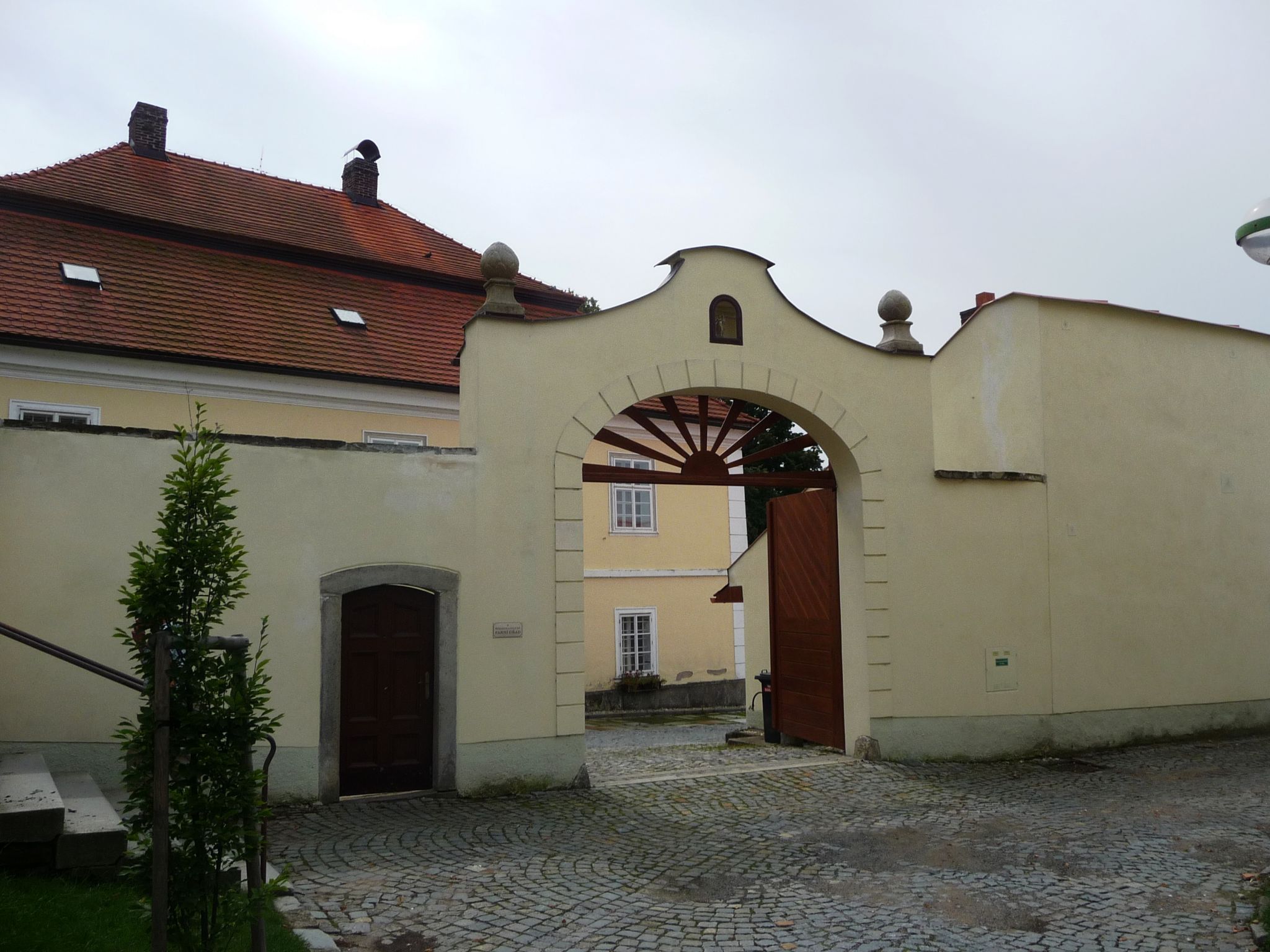 Pribyslav toegang tot oude ziekenzaal.
