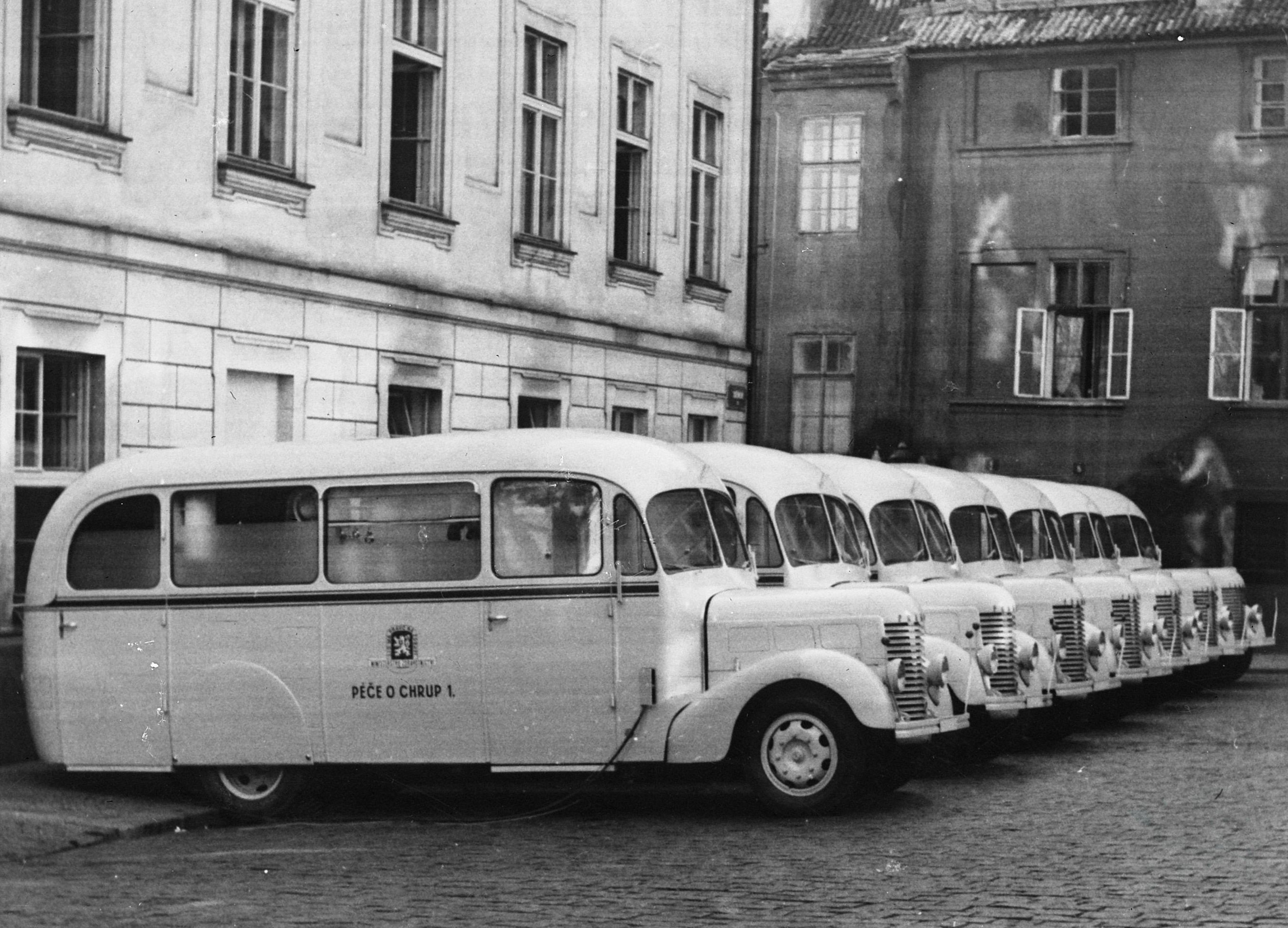 Tandartsenbussen Tsjechoslowakije - foto: Anefo-CTK - 30 september 1947