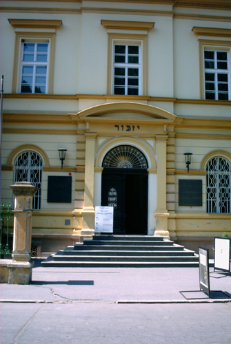 Terezin - Ingang museum