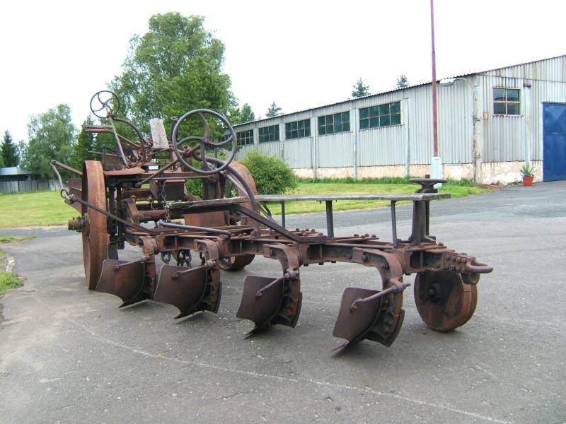 Tractor muzeum in Èáslav