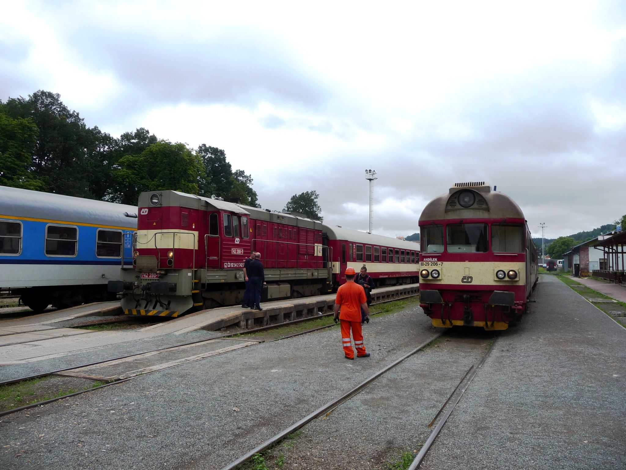 Trutnov - Mooie verschillende treinen