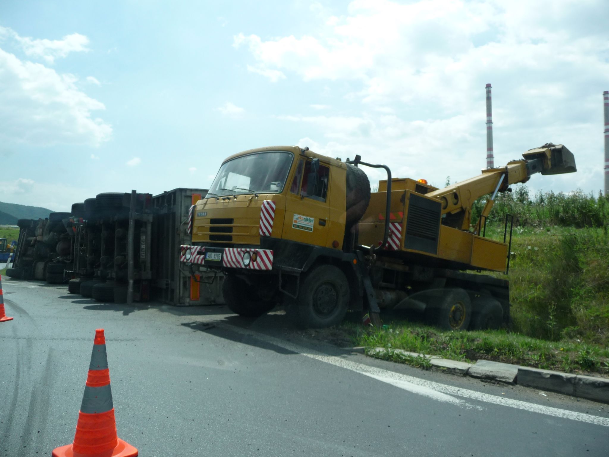 Vrachtwagen ongeval bij Lovosice, 13.38 uur