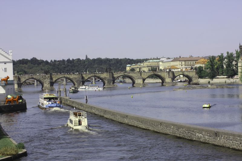 Zicht op de Karelsbrug