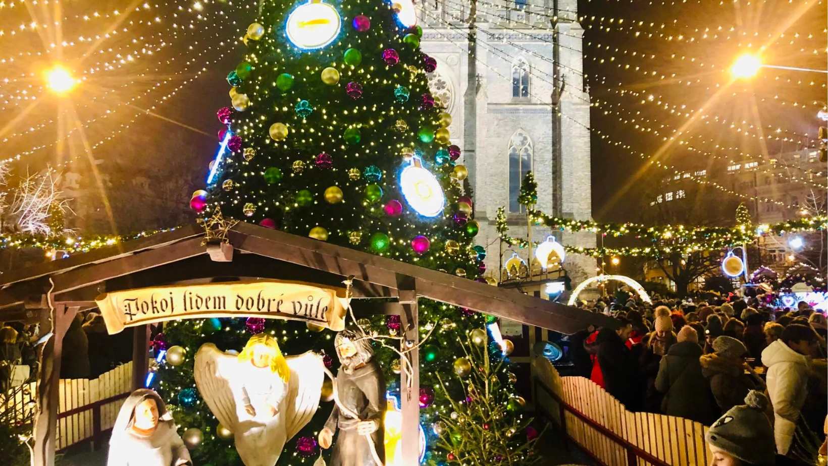 Na%CC%81me%CC%8Csti%CC%81-Mi%CC%81ru-christmas-markets.jpg